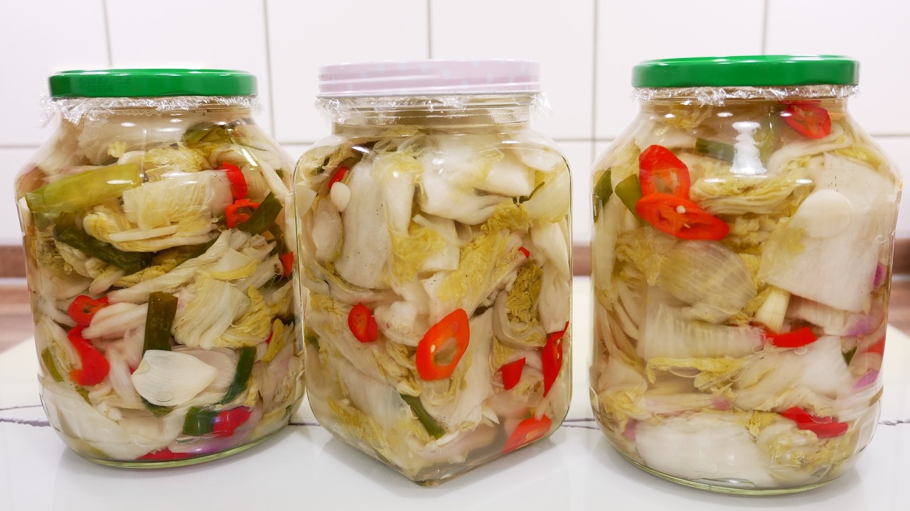 Dưa Cải Thảo Muối Chua Ngon Bổ Rẻ hơn Dưa Cải Chua, Ông Bà Xưa Ăn Hoài Sống Lâu by Vanh Khuyen