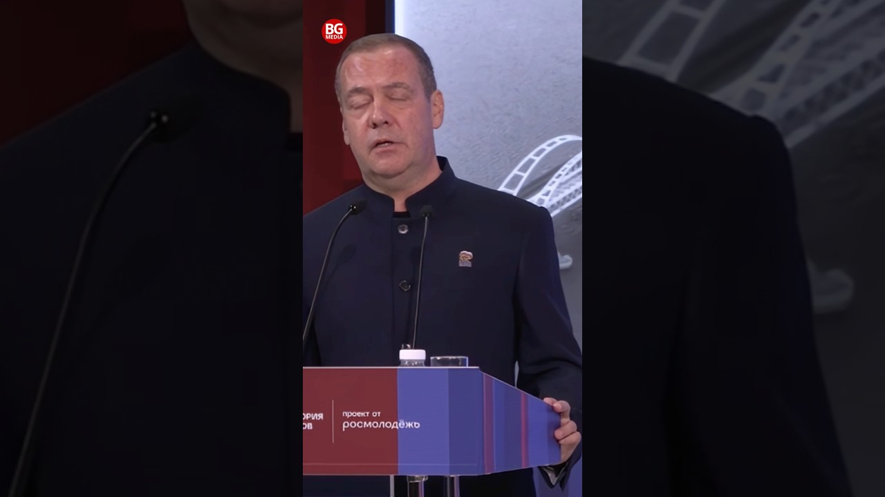 &laquo;Мобилизации нет&raquo;: Медведев отрицает очевидное на фоне нового указа Путина