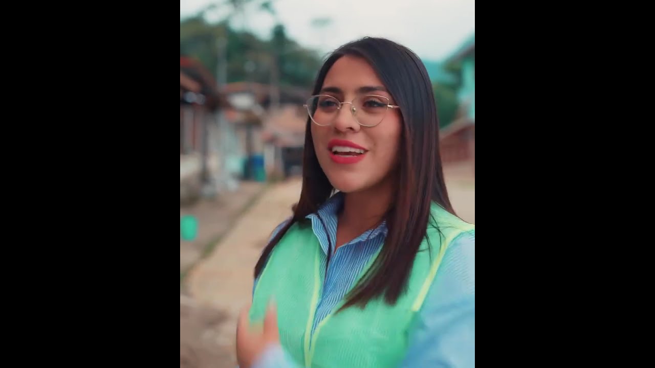 El ingeniera  se enamoró al trabajador sin imaginarlo.