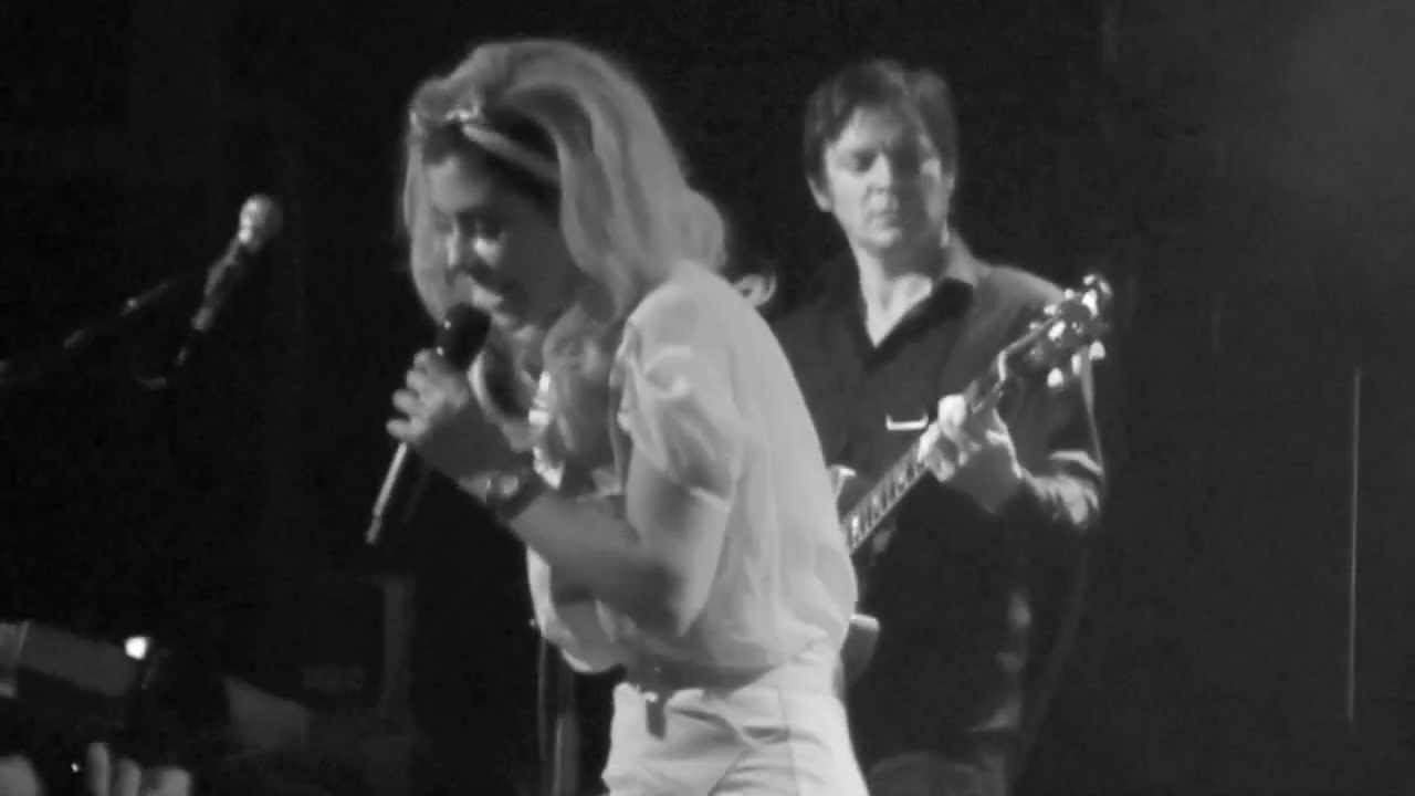 Marina And The Diamonds - Are You Satisfied (Live at The Junction, Cambridge) 24/02/12