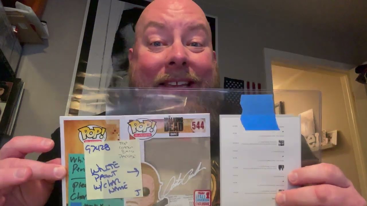 Autographed FUNKO POP unboxing with GRAIL Piece!