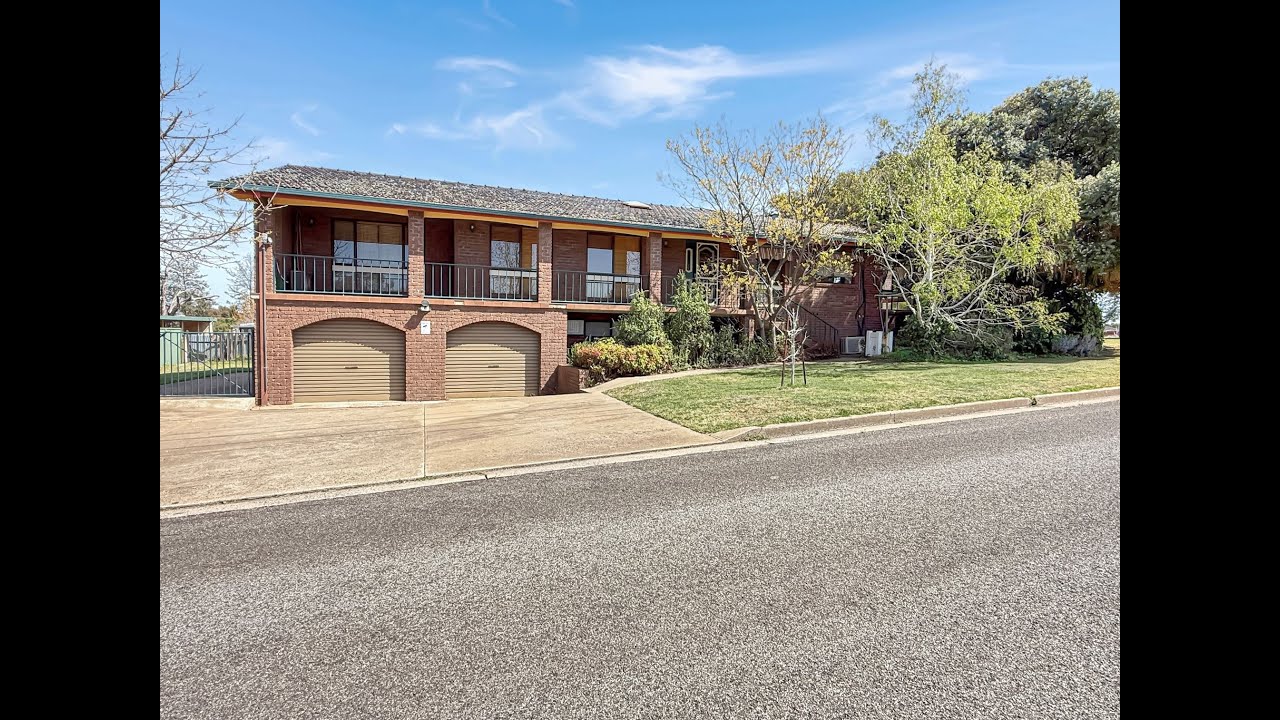 22 DRUMMOND STREET LEETON