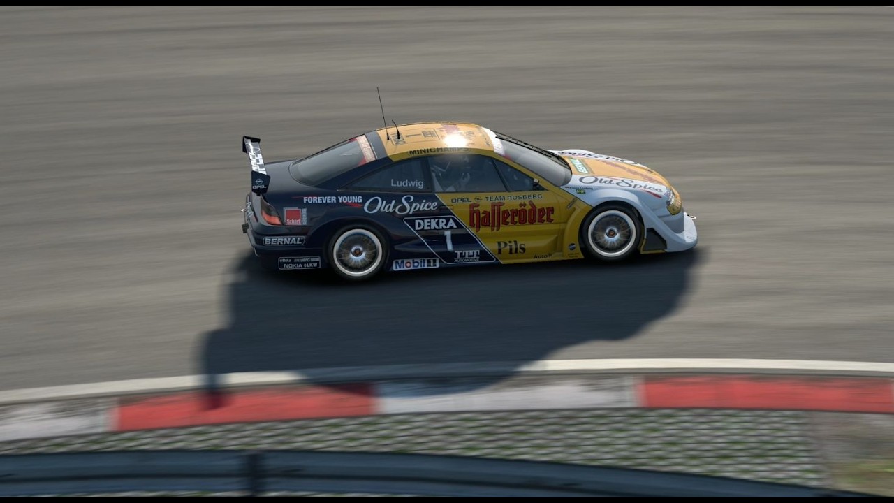 Race Room | Nürburgring | Opel DTM