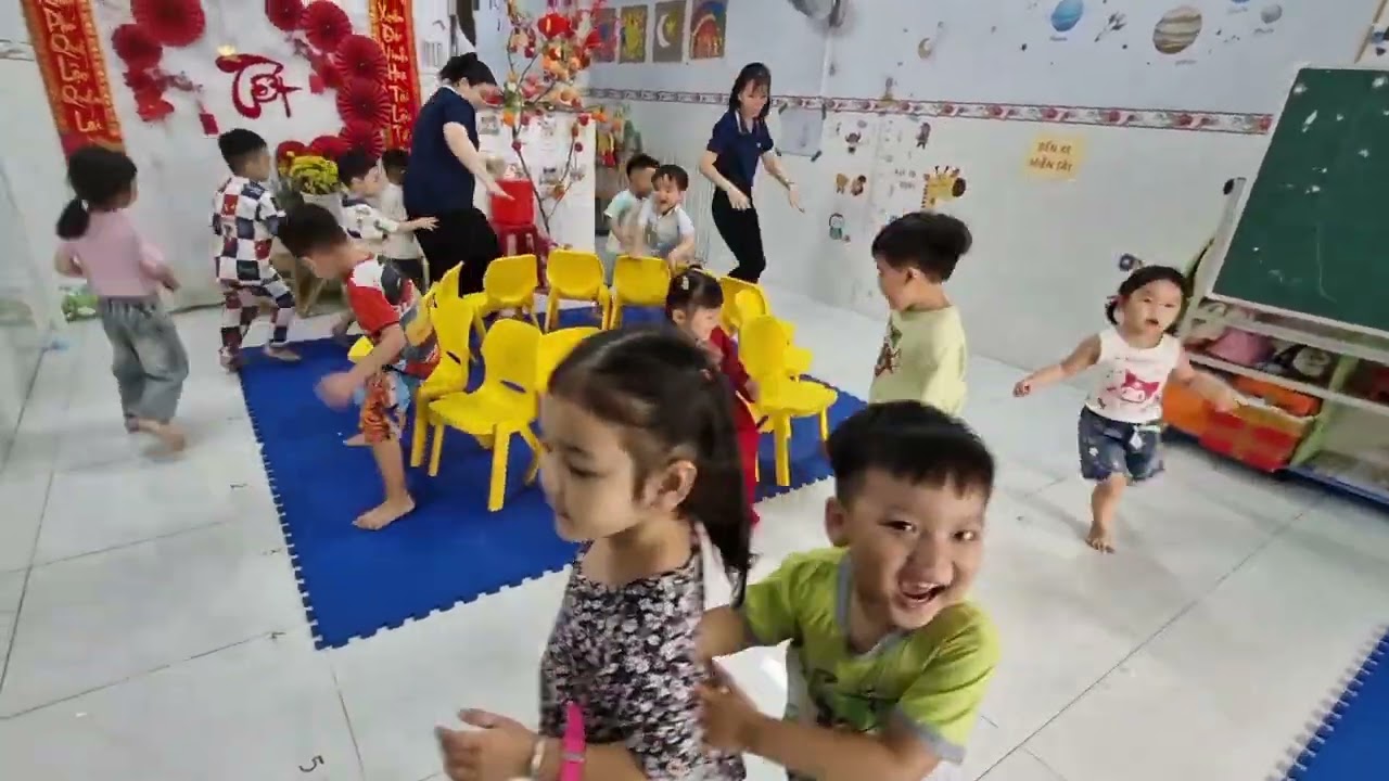 ném vòng trúng thưởng