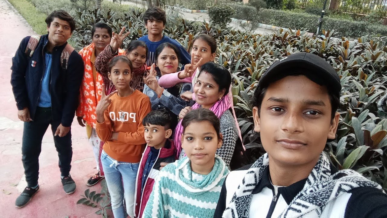 Aaj park ghumne aa gaye