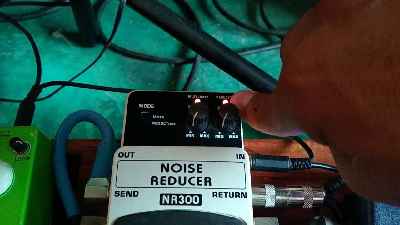 NOISE REDUCER NR300 BEHRINGER (reductor de ruido para guitarra)