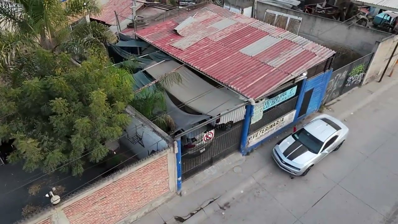 ESTACION DE TREN LIGERO, LINEA 4 EN LA COLONIA LAS JUNTAS (VIDEO COMPLETO SIN CORTES NI EDITAR)