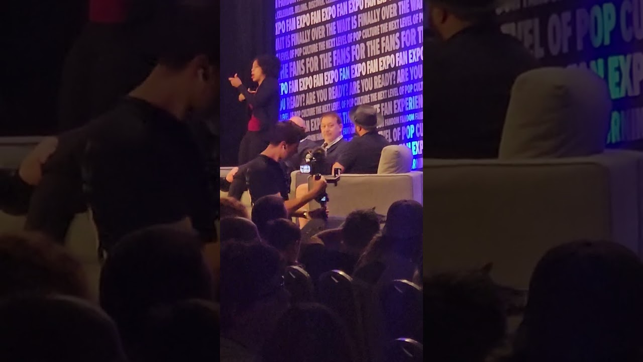 Sam Raimi and Ivan Raimi take the Main Stage Fan Expo Chicago 2023