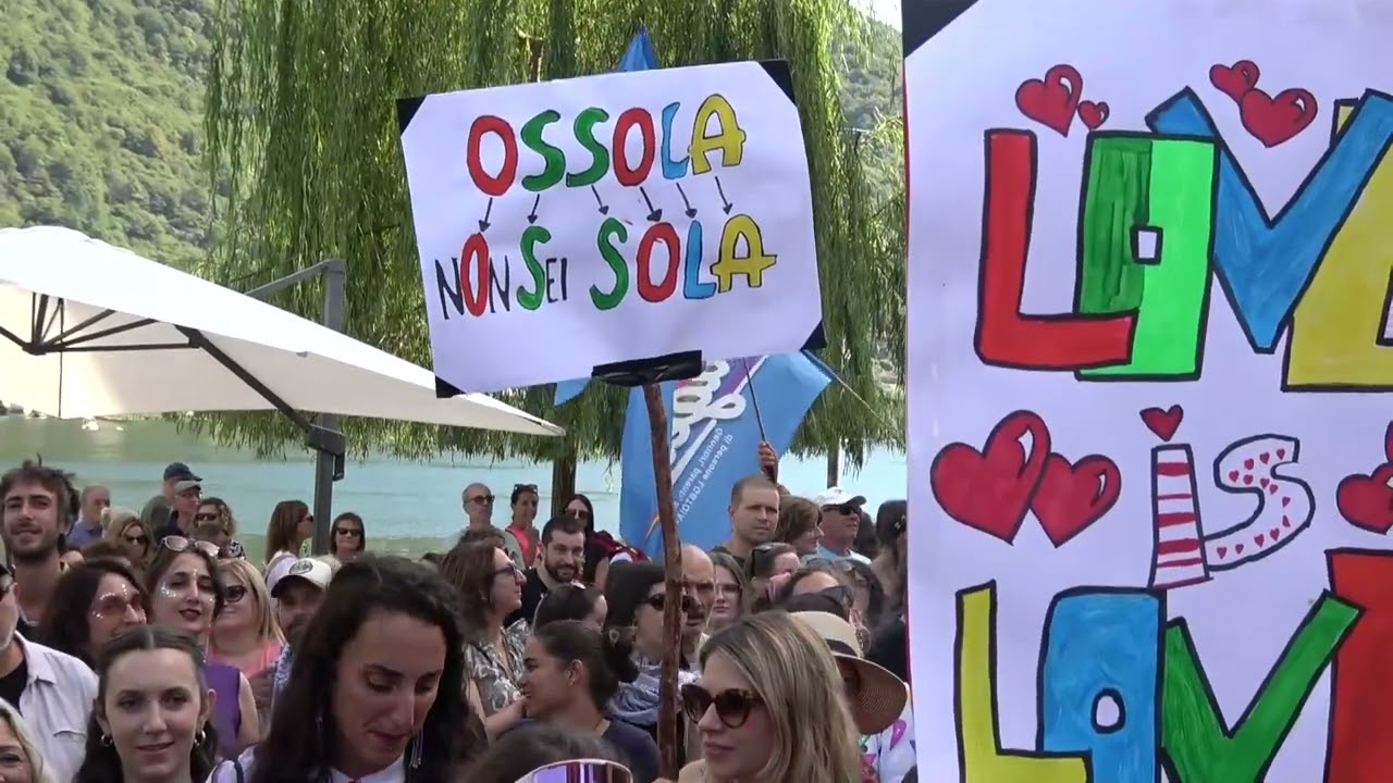 Arriva al Parlamento Europeo la polemica per un cartello esposto al corteo del Vco Pride di Omegna