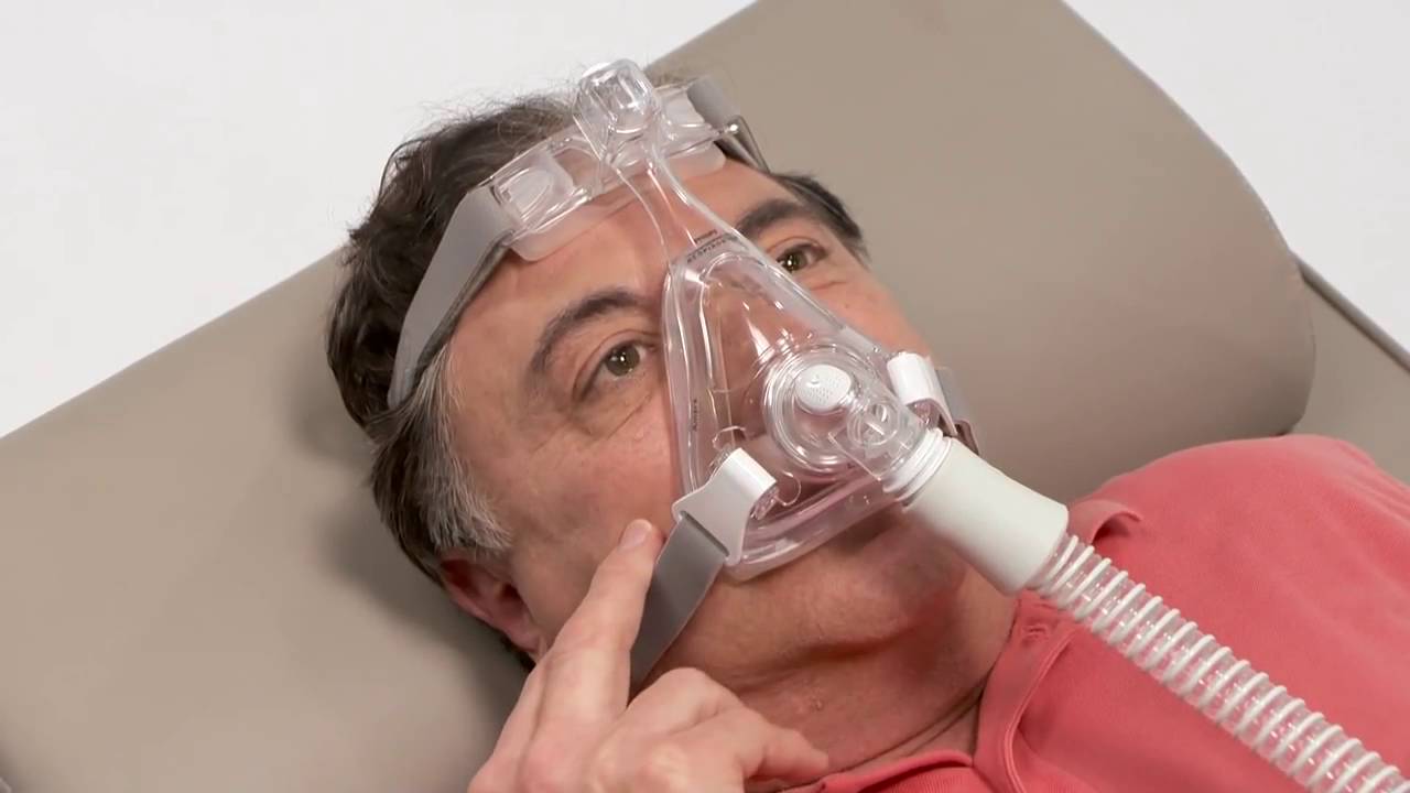 Identifying and adjusting Amara for leaks | Philips | Full face mask