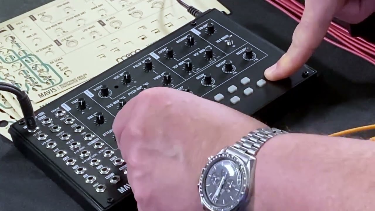 Alla scoperta del Moog Mavis con Enrico Cosimi