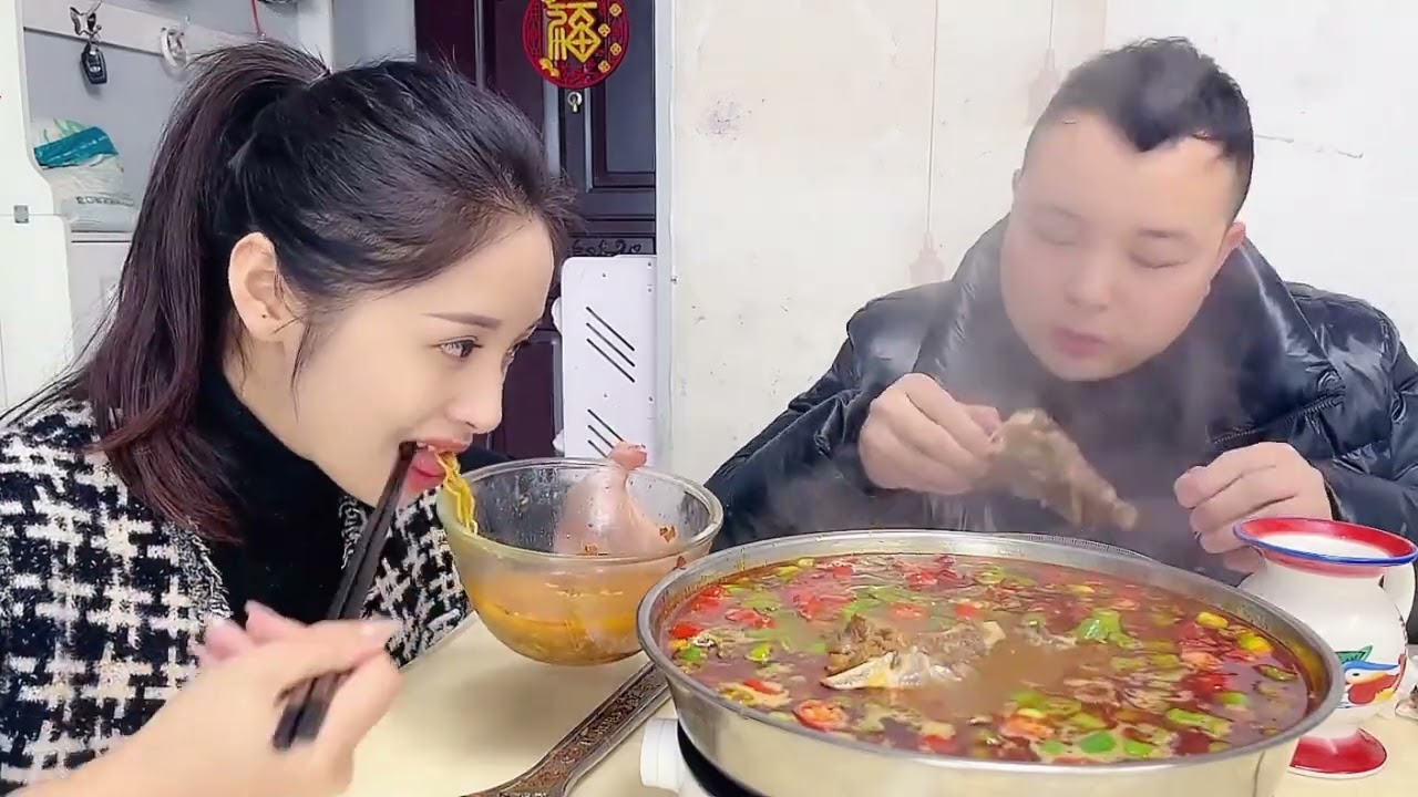 Couple food: My husband thought the dividing line was useful, but it was completely useless.