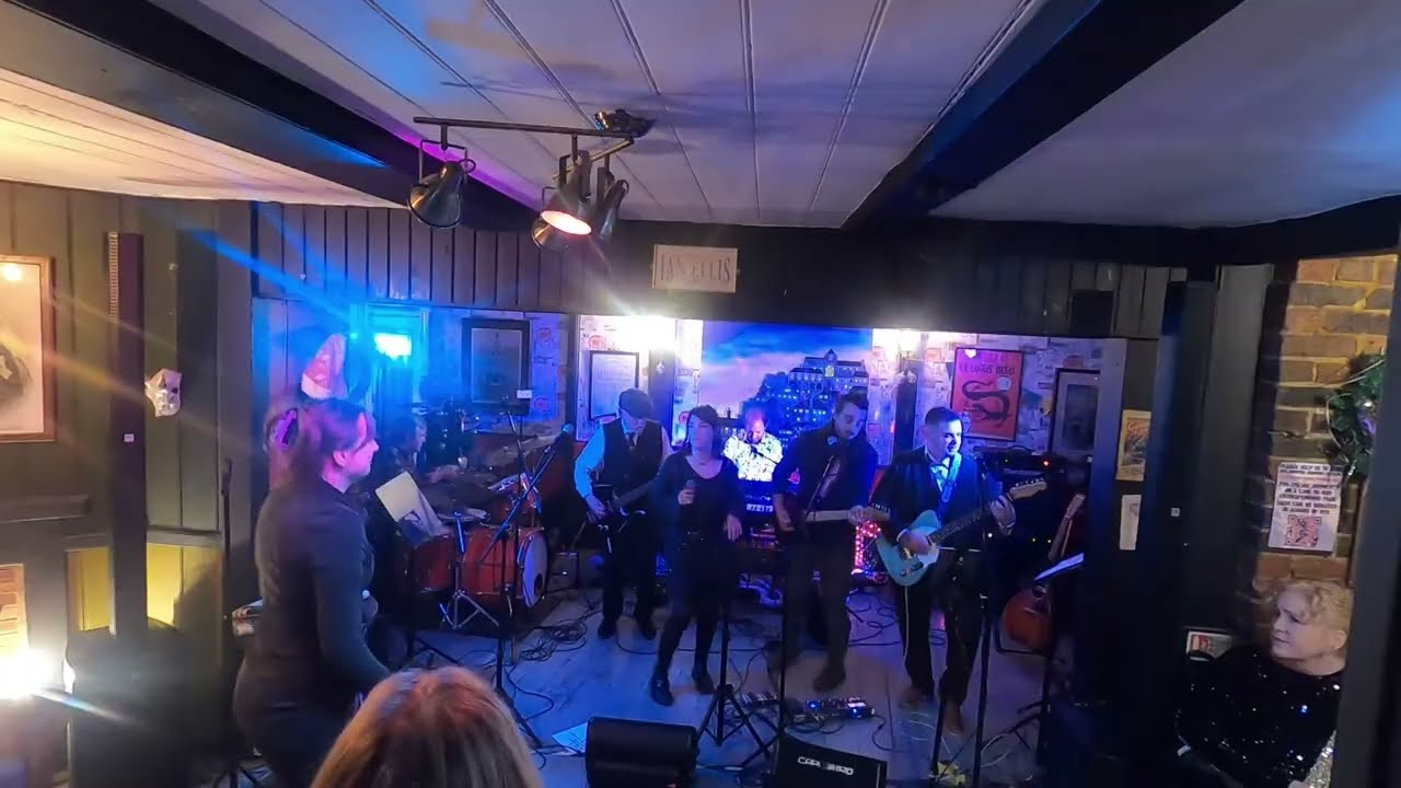 Zircons NYE At The Queens Head Rye... Can't stand the rain