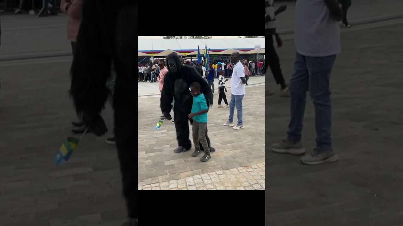 Mr Gorilla Friend with Kids 