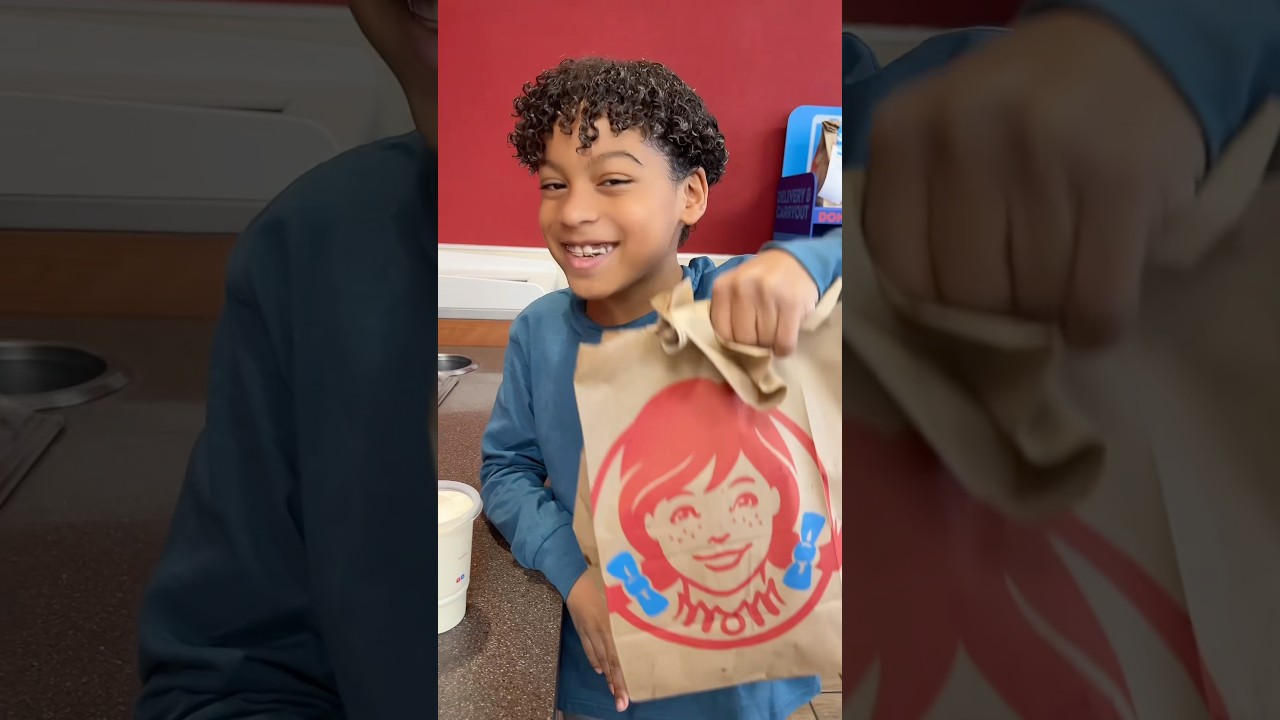 Trying the SpongeBob Krabby Patty From Wendy’s 