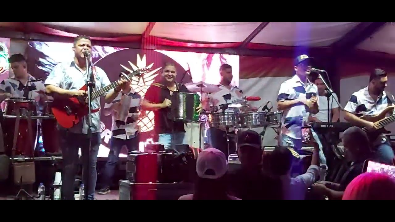 LA SELFIE - MANUEL & ABDIEL Y LOS CONSENTIDOS EN VIVO DESDE CORONADO