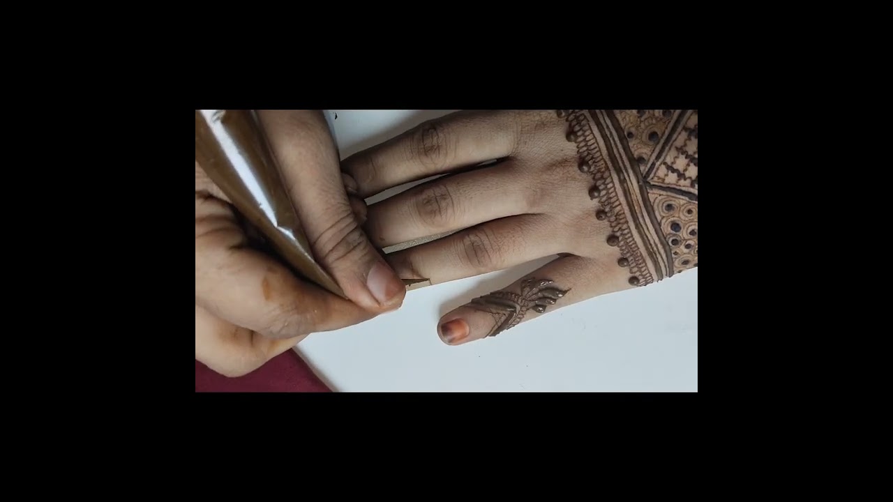 Beautiful back hand Mehindi design #mehndi#mehndidesign#henna#hennadesign#mehndiartist