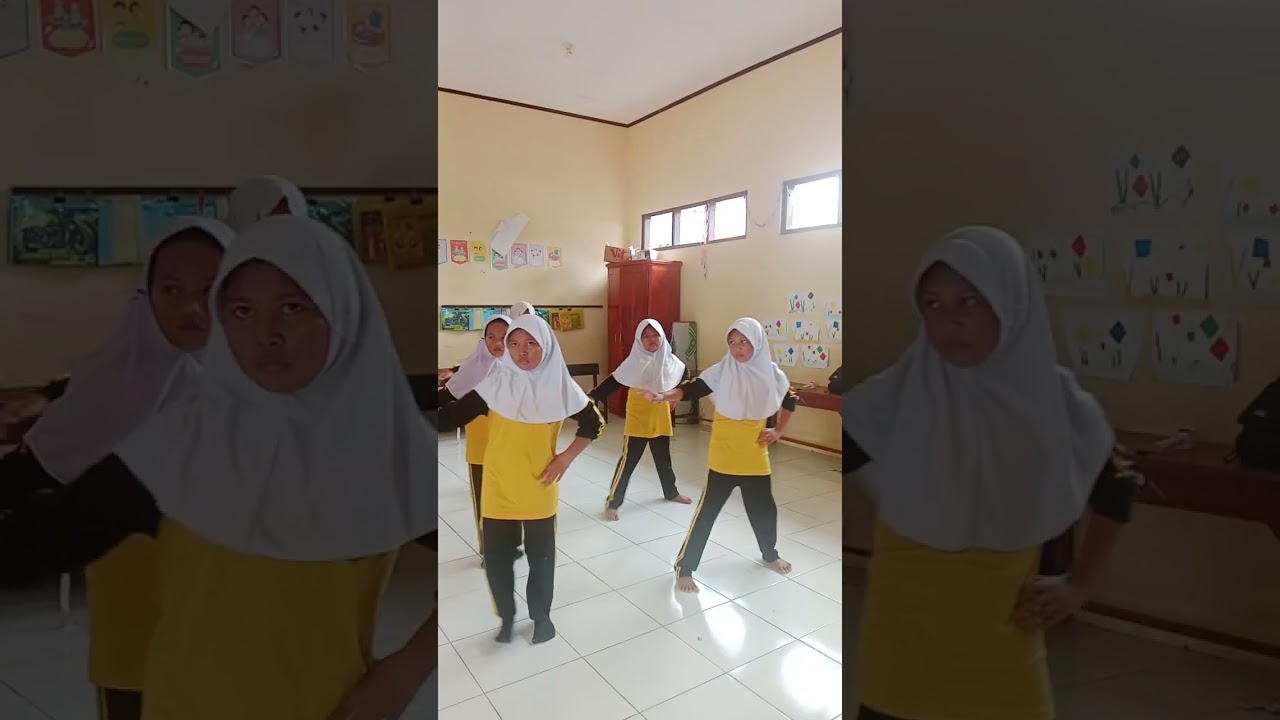 Tari Santri dari pekalongan kreasi anak SD 