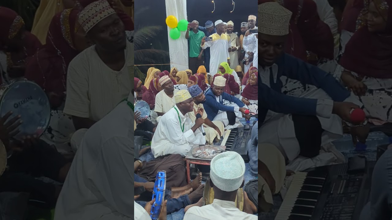 اللهم صل وسلم وبارك على سيدنا محمد وعلى آله وأصحابه وسلم