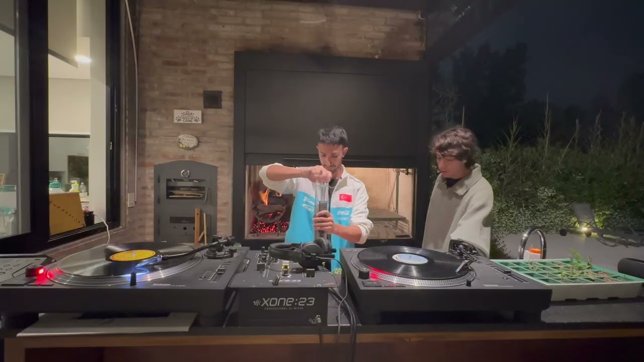 Rock nacional, vinilos y asado. Charly Garcia, Fito Paez, Pescado Rabioso, LABDN, Cerati y mas.