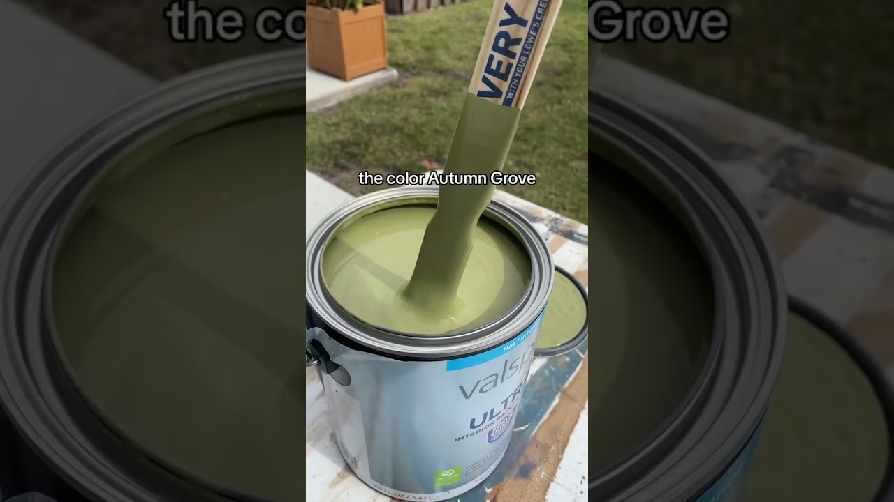 painting our ceiling green! #diningroom #roommakeover #diy