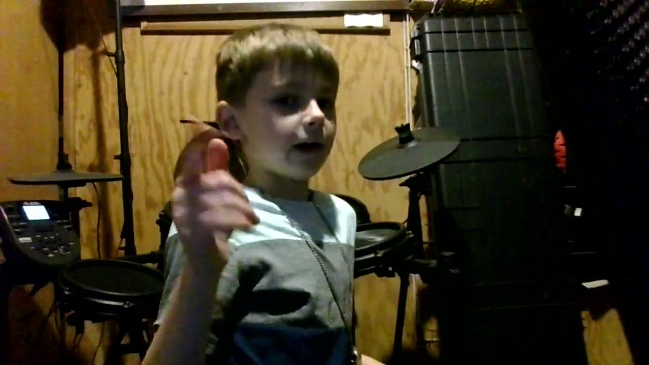 How to play Seven Nation Army on the drums! (beginner level)