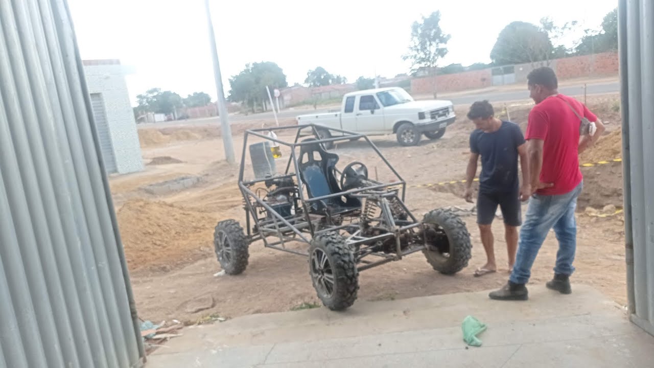Gaiola 4x4 com motor da Falcon 400cc testando pela primeira vez