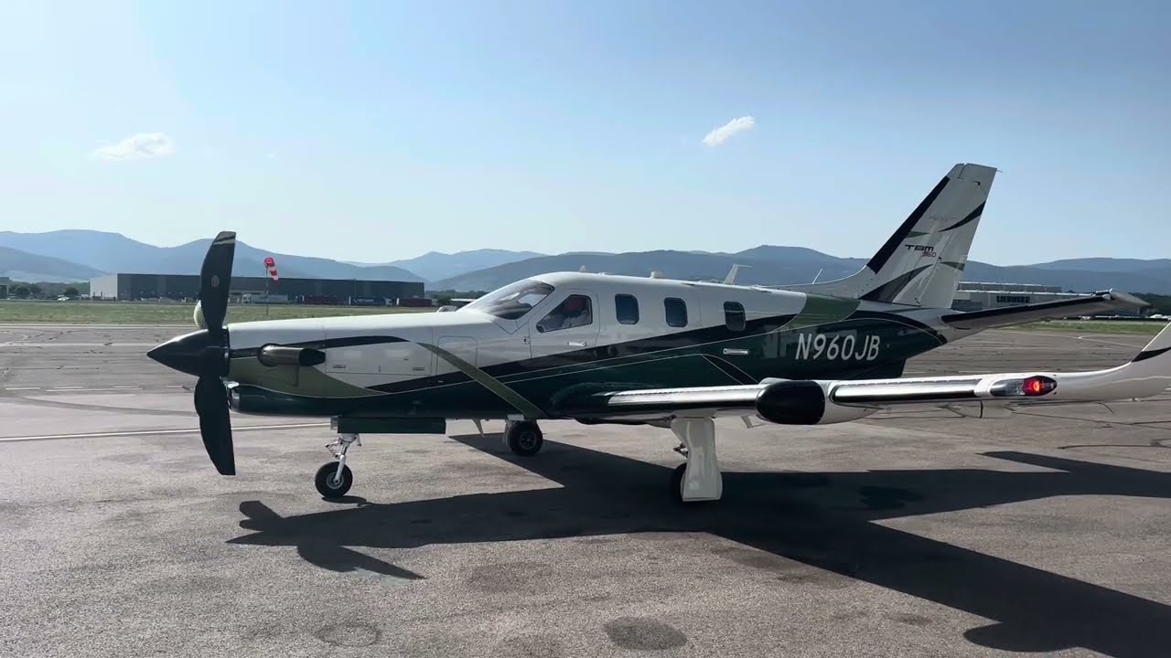 DAHER TBM 960 (N960JB) close-up, startup and take off in Colmar (LFGA/CMR)