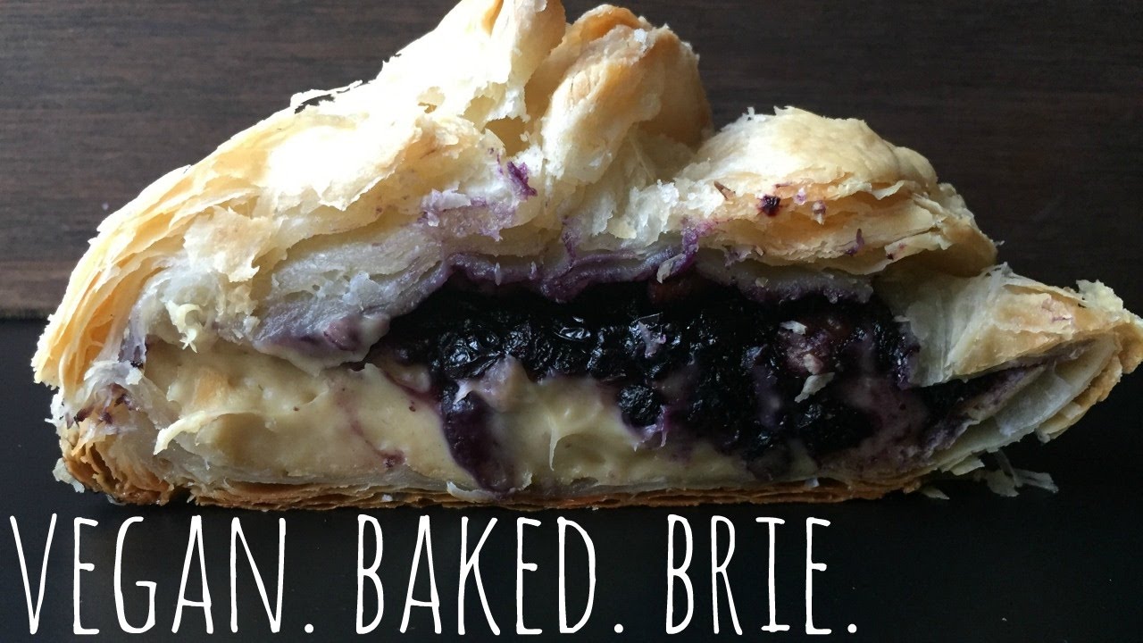Vegan Baked Brie // Cashew Base // Breaking Chegan