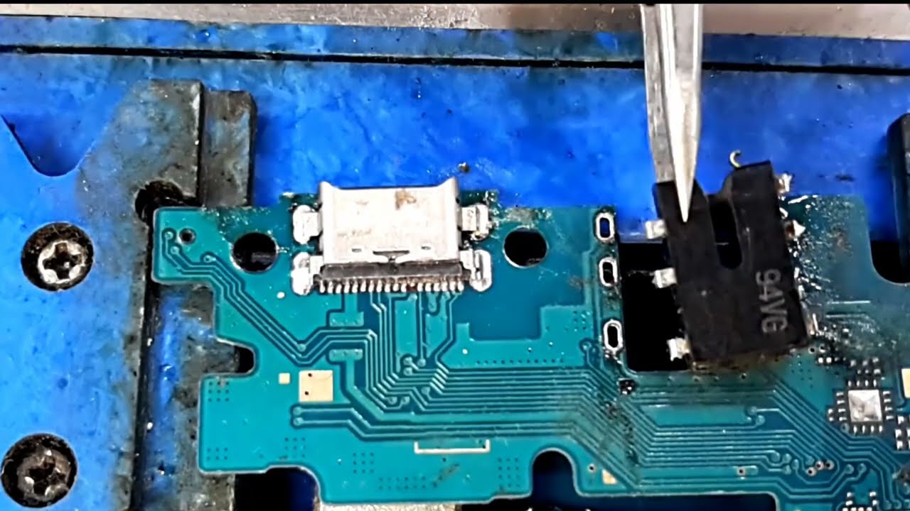 How to fix earphone jack loose problem || Mobile headphone jack problem || Headphone jack repair