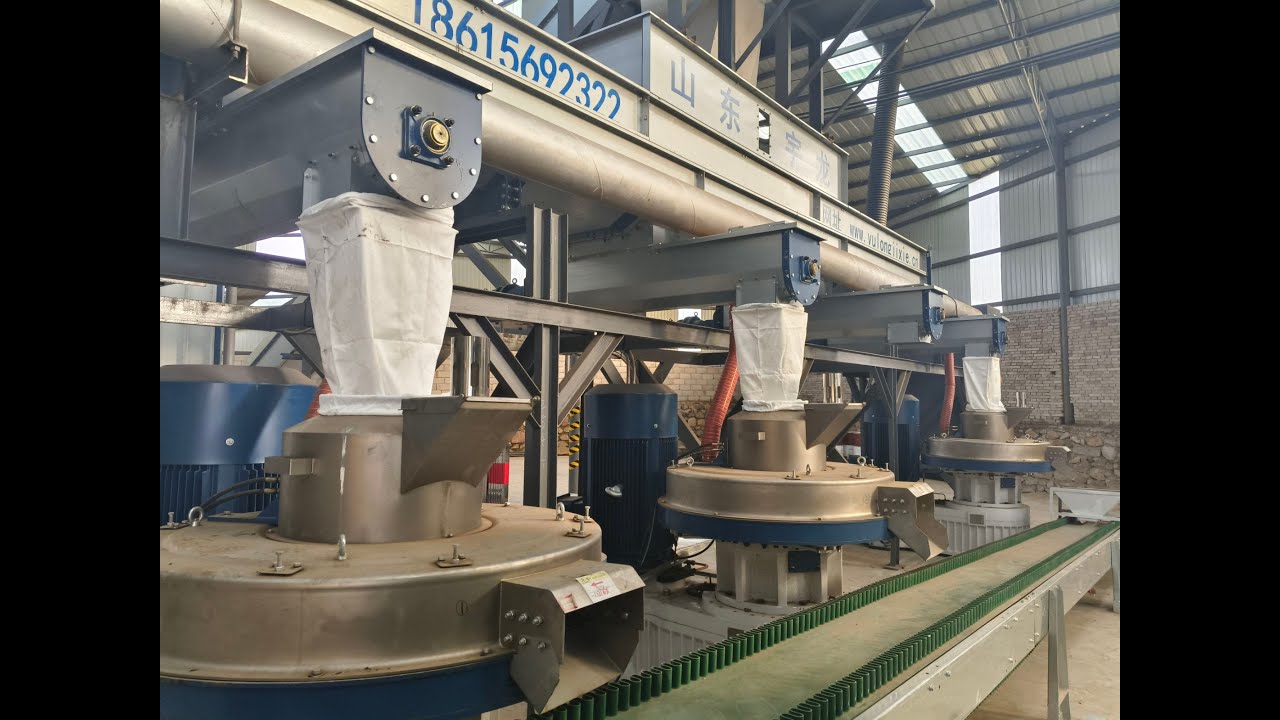 Wood pellet production unit for a production of 3 to 6 tons per hour