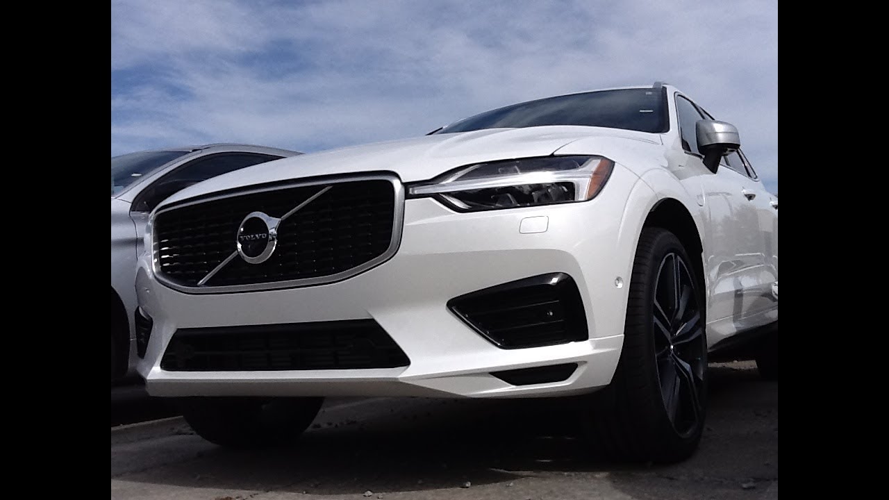 Park Assist Pilot - Watch as the Automobile parks itself in the Volvo XC90 XC60 XC40 S90 S60 V90 V60