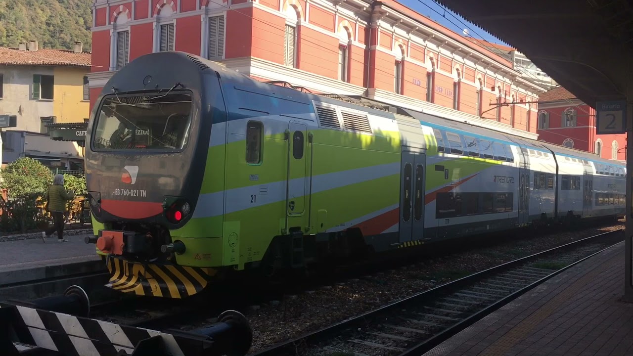 Trains at Como Lago (in Italy 🇮🇹)