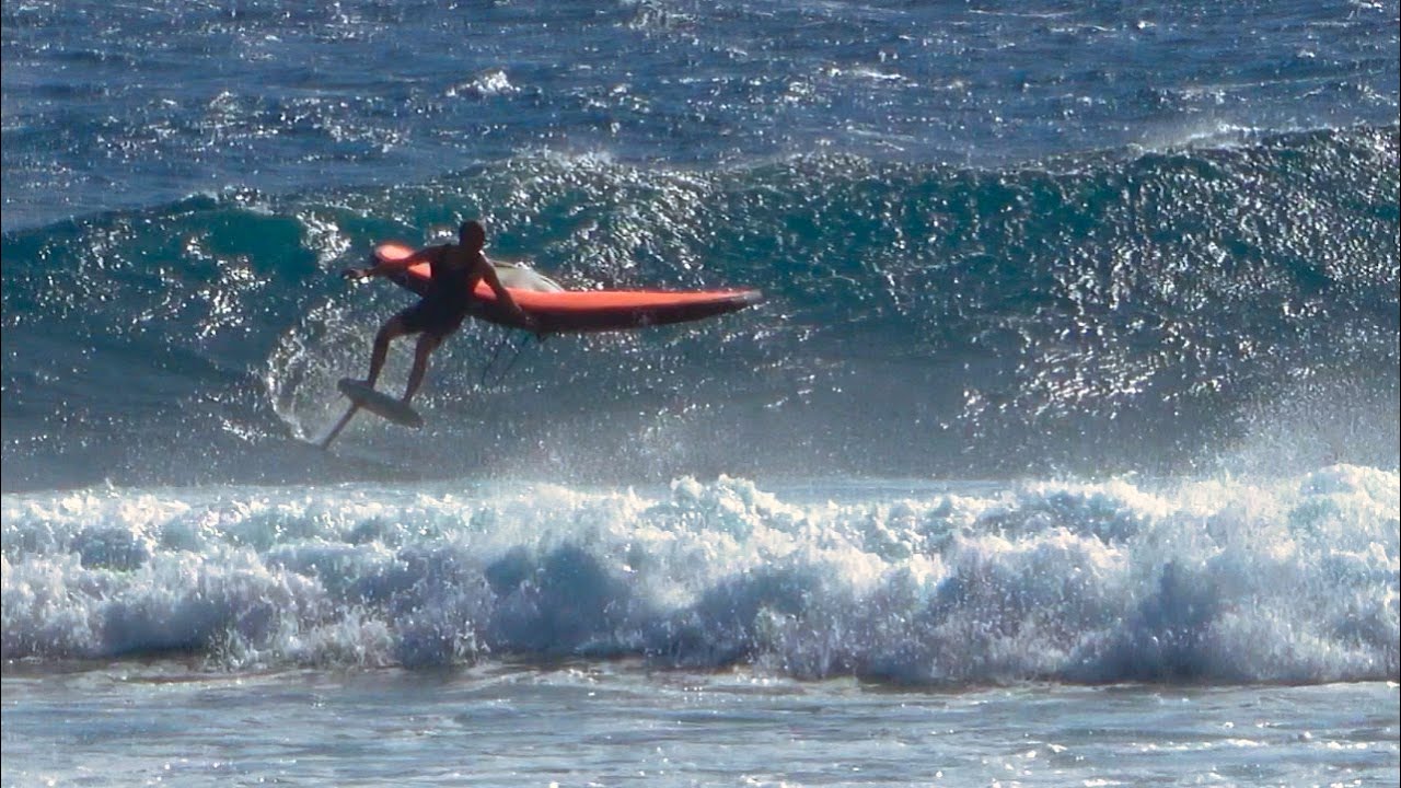 Surf sur la vague de Saint-Leu | Wing Foil La Réunion