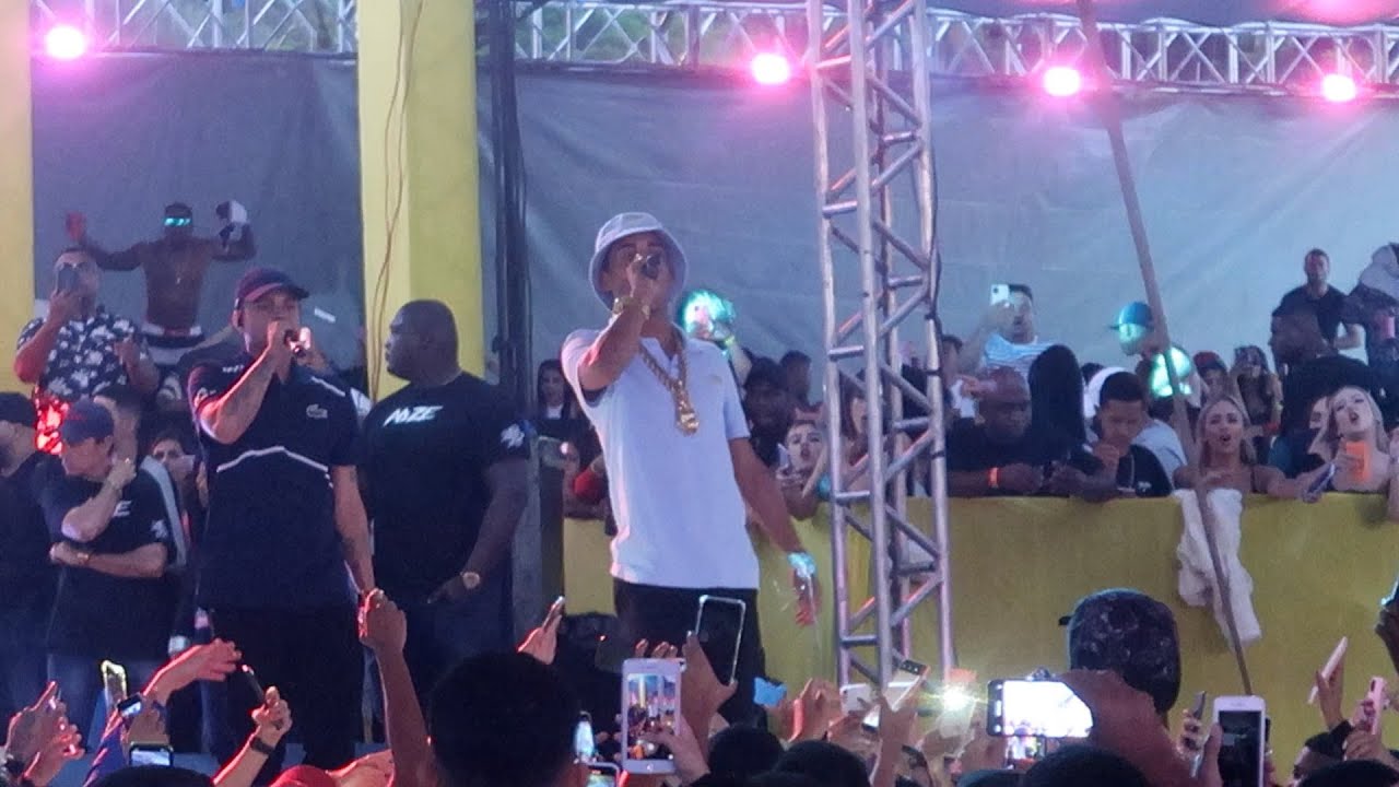 Show MC Poze do Rodo cantando as novas no Baile da Fênix part. Orochi, Mainstreet