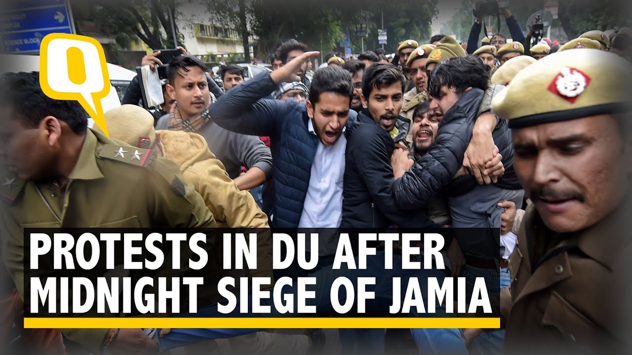 Jamia Aftermath: Protests at DU, Students Allege Violence by ABVP | The Quint
