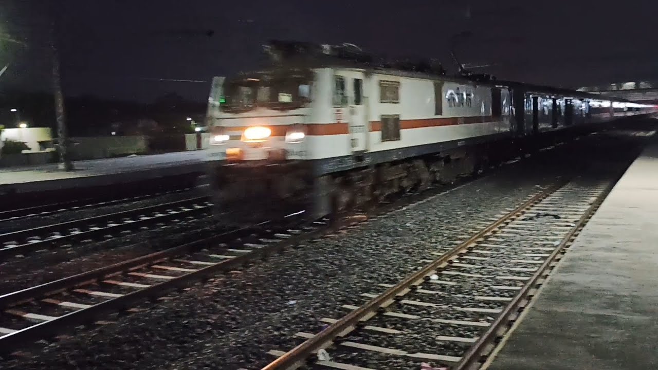 Sparkling at night 12915 Ashram Express furiously skip station #brcwap7 #railfununlimited #lhbcoach