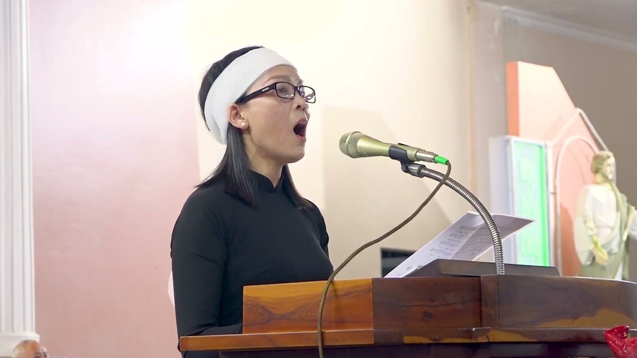 CH&Uacute;A BAN ƠN CỨU ĐỘ- Mỹ Sơn- Tr&acirc;m h&aacute;t trong Lễ Giỗ M&atilde;n Tang Ba