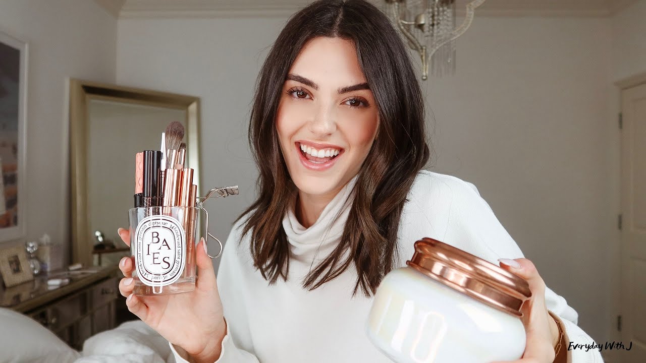 My Top 5 Favorite Candles | Best Smelling Candles | Julia Friedman