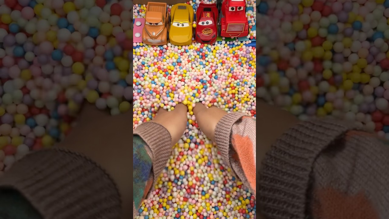 Satisfying Toy - Golden Singer Minion Surprise Toy #toys #satisfying #surprisetoys #minions
