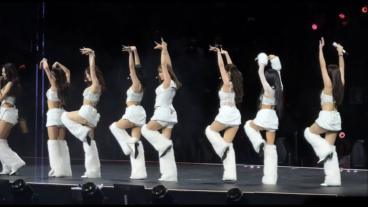 [FANCAM] 2-18-26 - Twice – THIS IS FOR TOUR - New York - Day 1 – Set Me Free