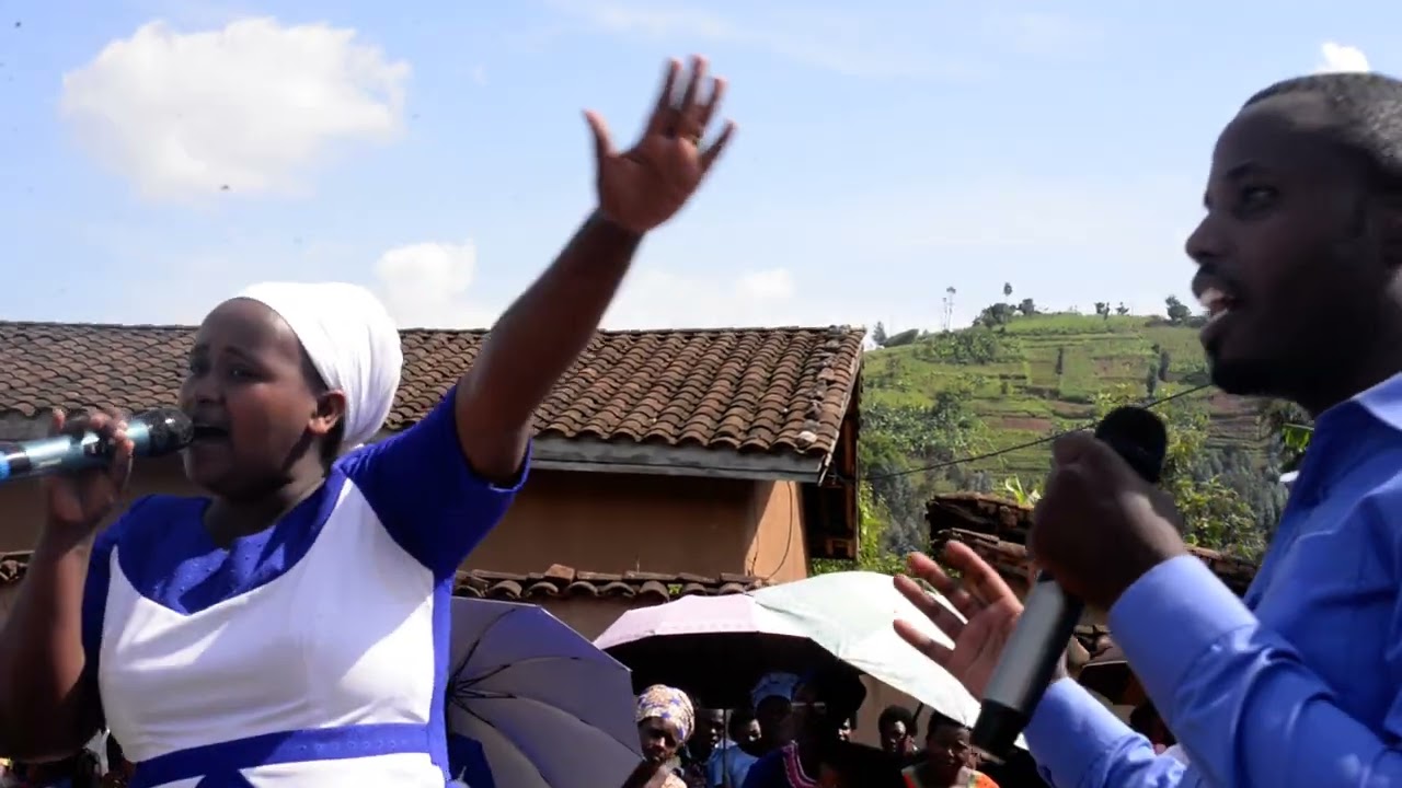 Ko ubuze igihe cyo guha IMANA ngo usabane nayo? Chorale Penuel mu ivugabutumwa mu GASHWATI.