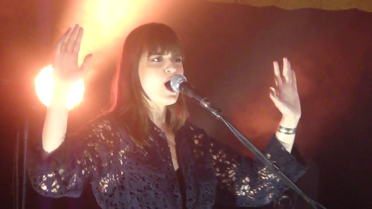 Clara Luciani - Dors (live @ BSF)