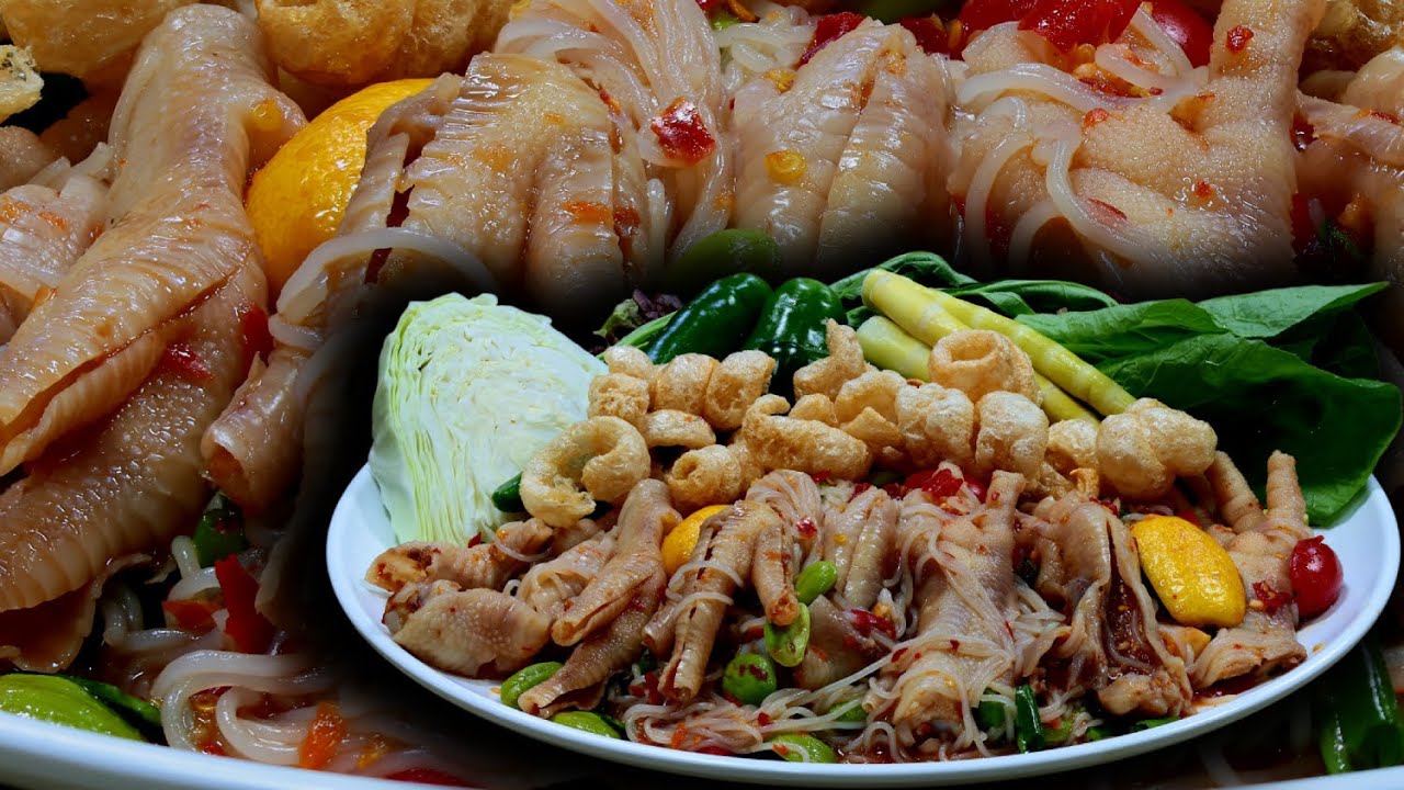 ตำซั่วข้าวปุ้นตีนไก่ ตีนไก่ใหญ่ๆแกะกระดูก น้ำตำแซ่บๆจ๊วดๆ