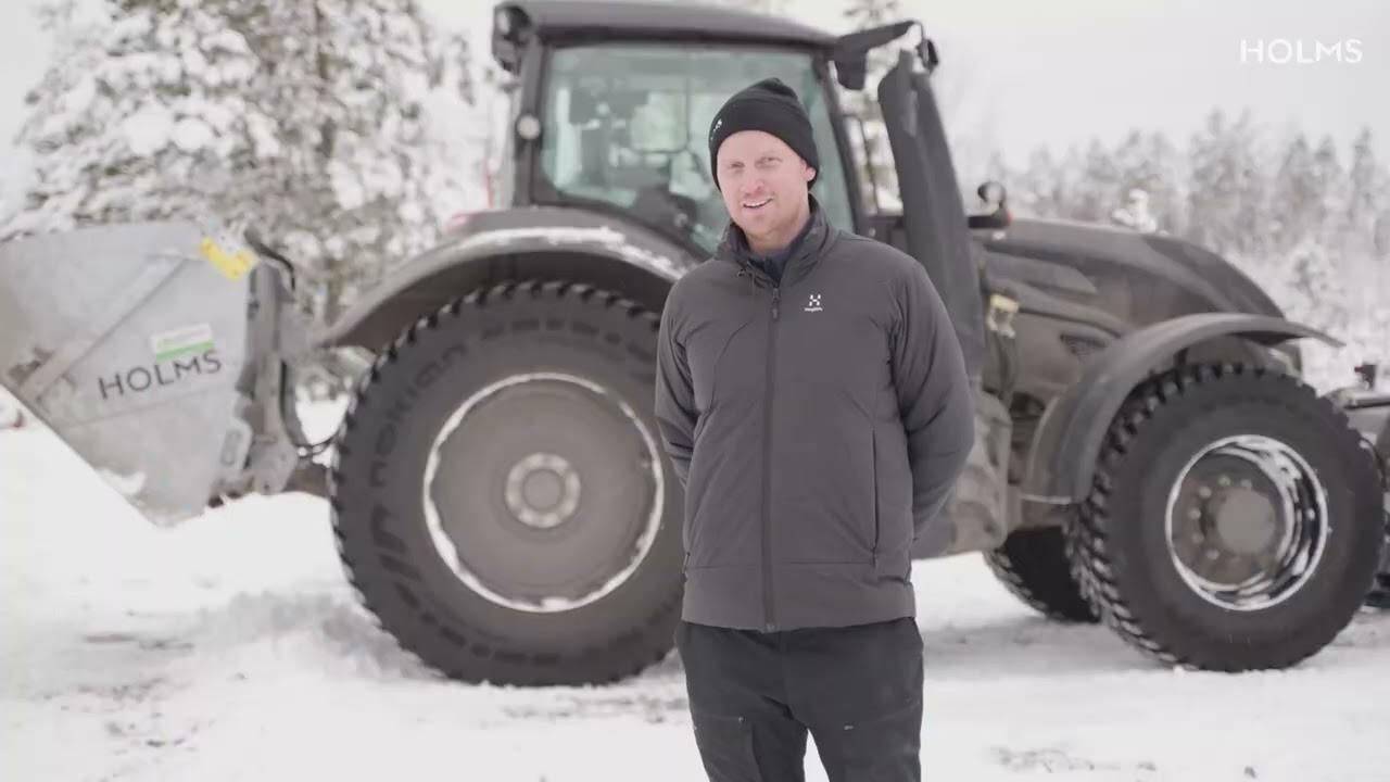 Customer Testimonial, snow plow & spreader bucket in real winter conditions from Holms Attachments