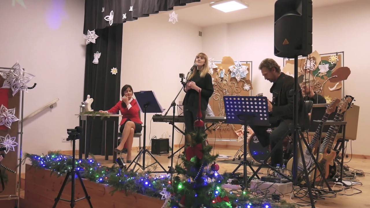 Zesp&oacute;ł Mus Trio i Sara Kicińska - Wigilia