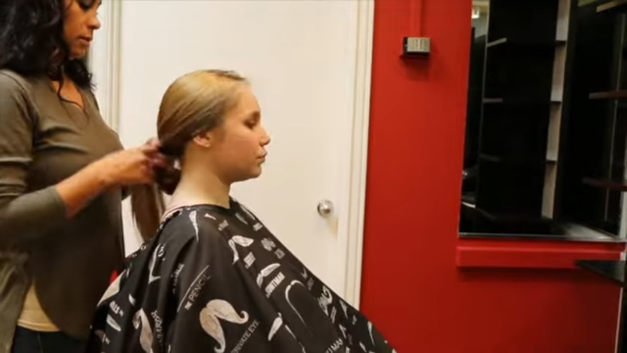 April AZ - Pt 2: Extreme Undercut Bob (Free Video)