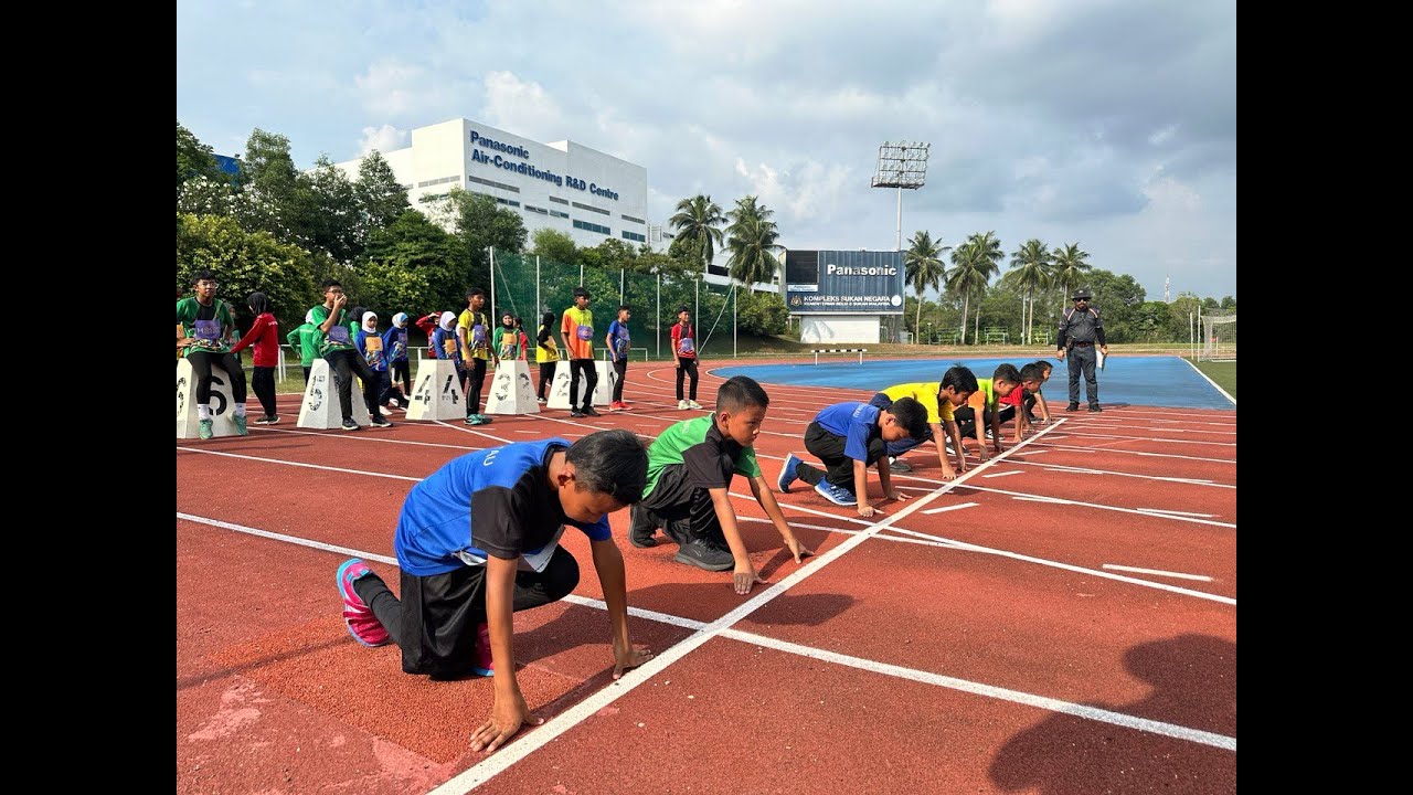 KEJOHANAN SUKAN TAHUNAN SK BUKIT RIMAU KALI KE-18