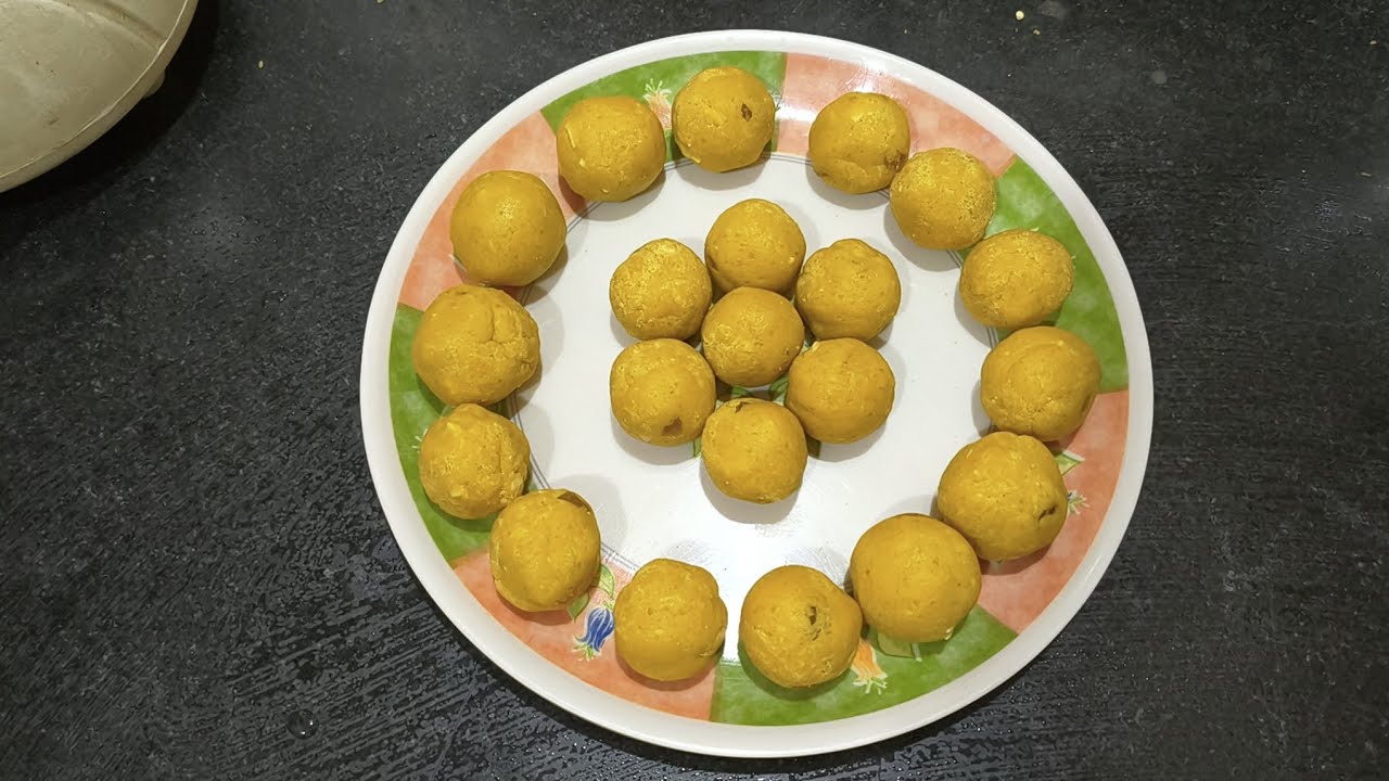 সুস্বাদু একটি মিষ্টির রেসিপি বেসনের লাড্ডু।