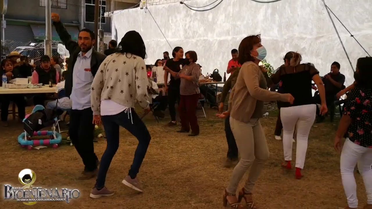 CON ESTÉ POPURRÍ DE CHILENAS HASTA EL VIENTO🌬️ 💨 🌪️SE ALOCA 😁 🌀 🌪️-BANDA BICENTENARIO SRC 💥 🔥 🎺🎺😜